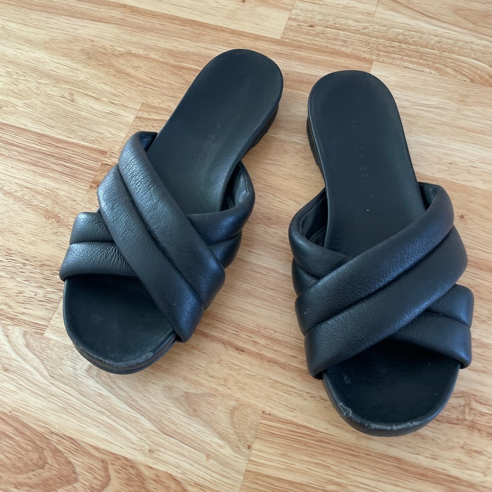 Veronica Beard Black Slide Sandals 6.5